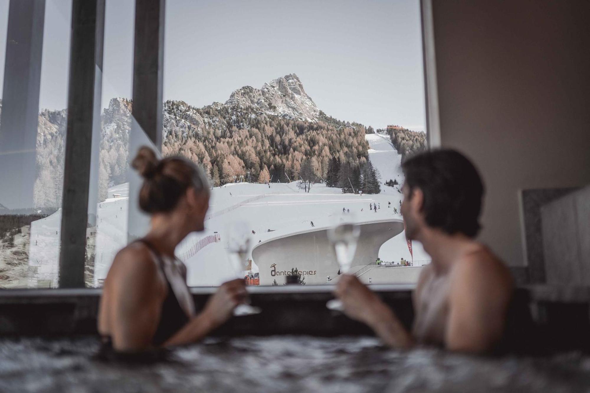 Hotel Continental Dolomites Selva di Val Gardena Kültér fotó