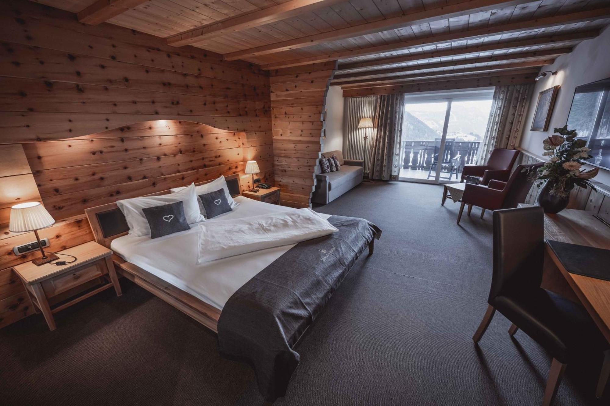 Hotel Continental Dolomites Selva di Val Gardena Kültér fotó
