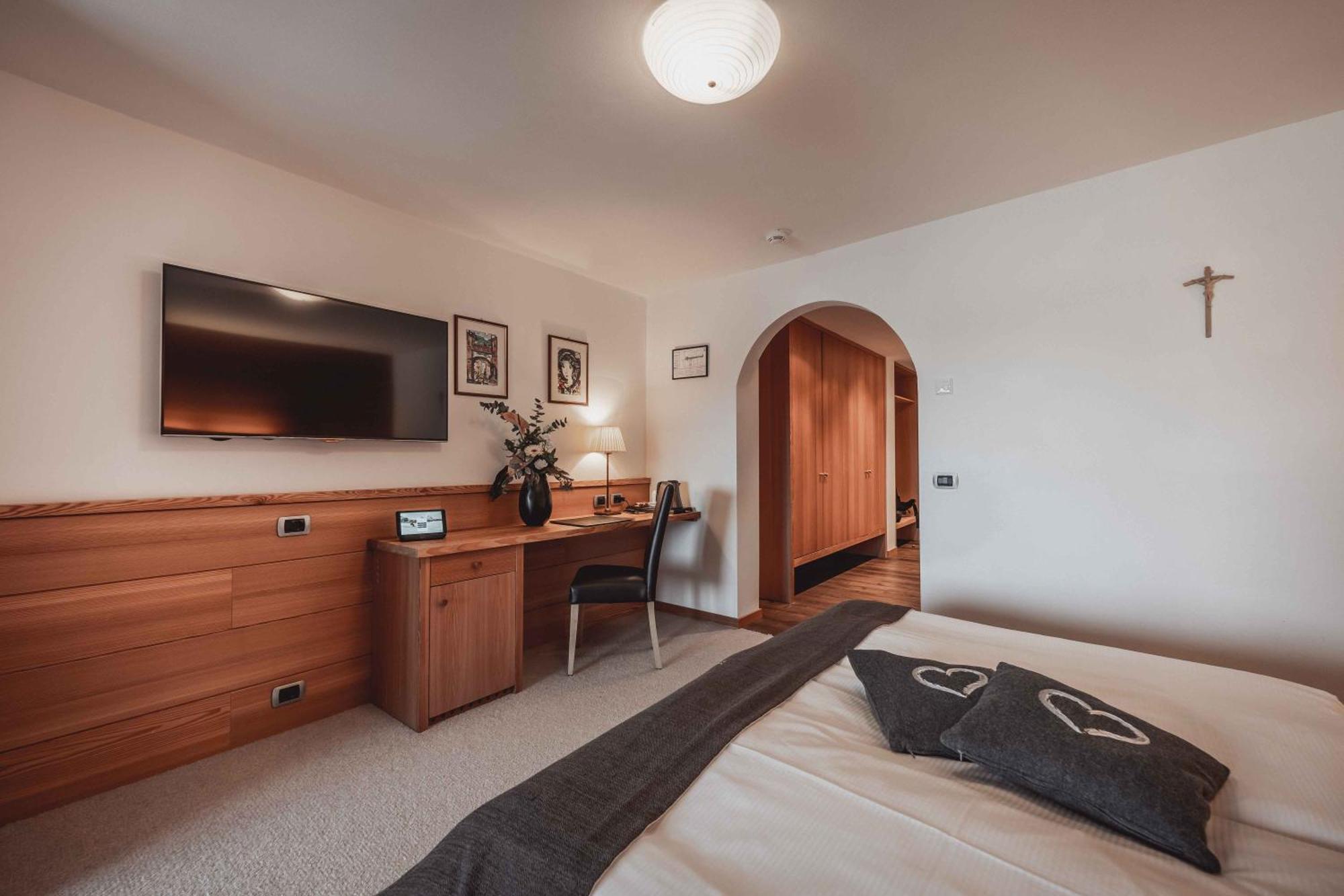 Hotel Continental Dolomites Selva di Val Gardena Kültér fotó